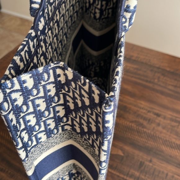 Bag - Picture 5 of 5